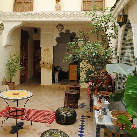 Dar Mounadim Fez Kültér fotó